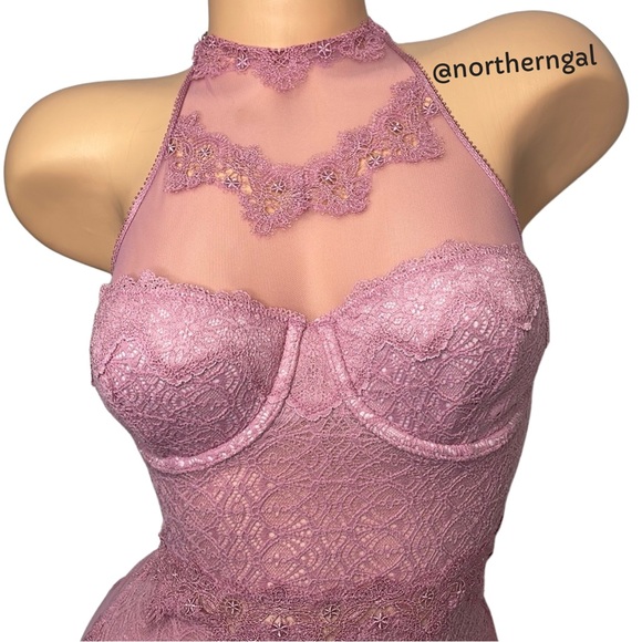 Victoria's Secret Chantilly Lace High-neck Teddy - Picture 7 of 17